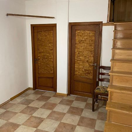 Guest House Yerevan Bagian luar foto