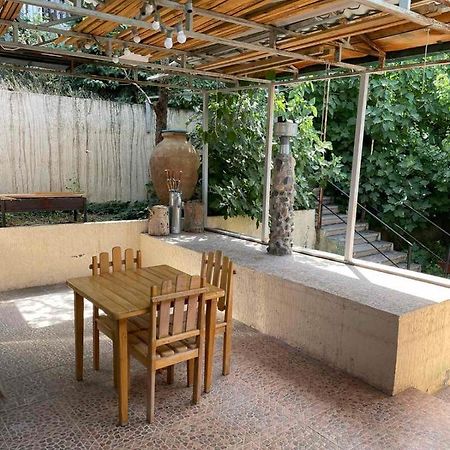 Guest House Yerevan Bagian luar foto