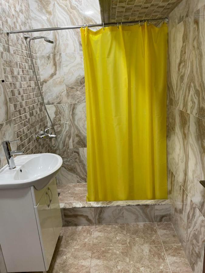 Guest House Yerevan Bagian luar foto