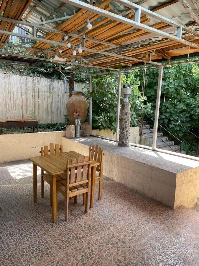 Guest House Yerevan Bagian luar foto